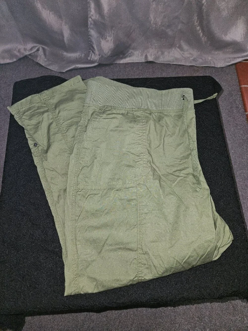 Torrid Olive Pull-On Convertible Poplin Crop Pant (3X)
